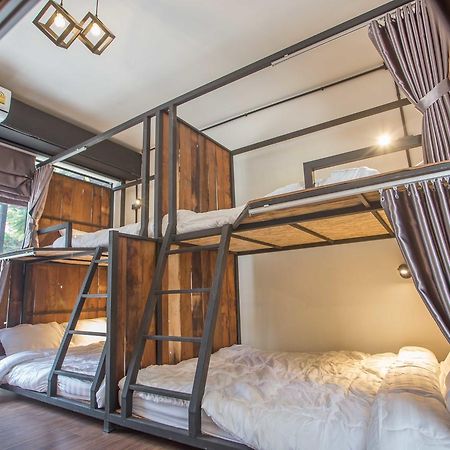 Sleep With You - Hatch Co-Living And Co-Working Space Chiang Mai Eksteriør billede