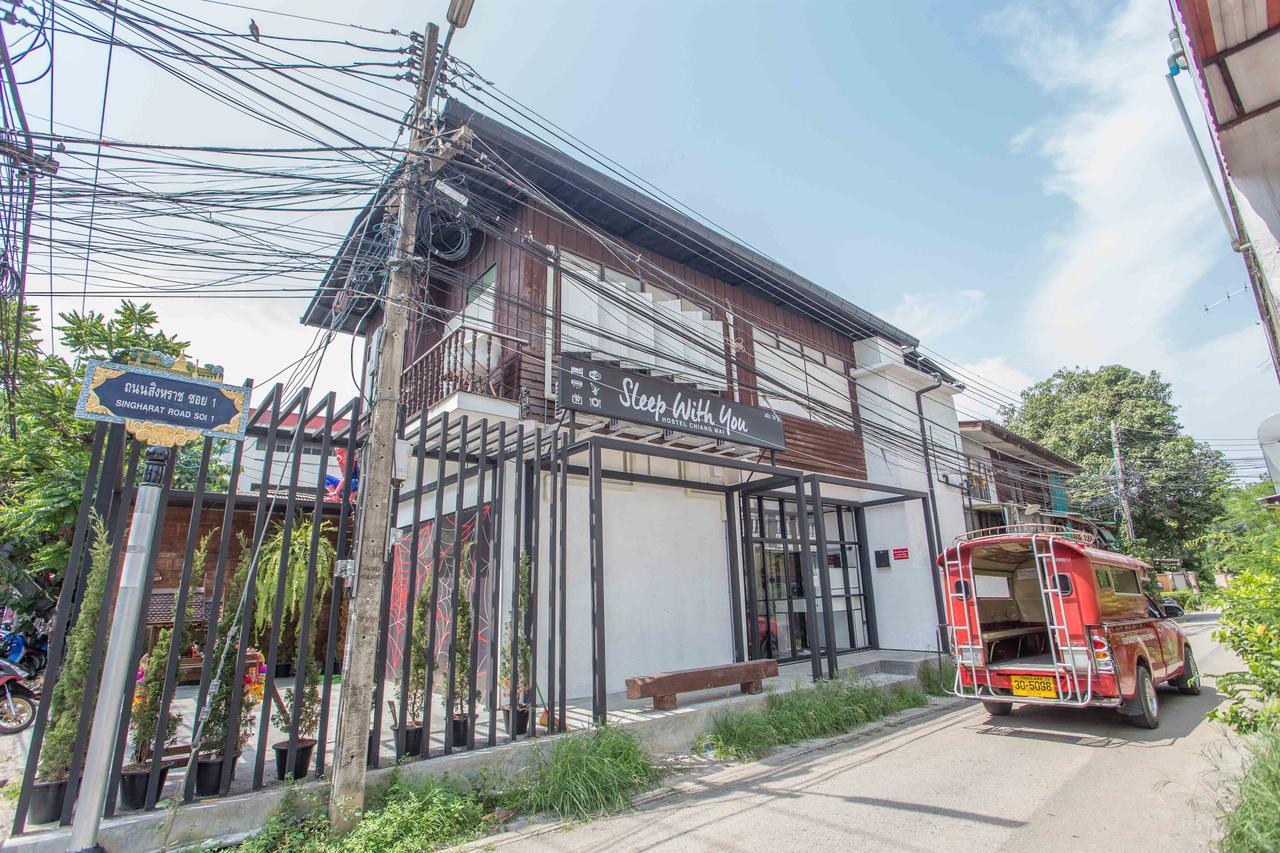 Sleep With You - Hatch Co-Living And Co-Working Space Chiang Mai Eksteriør billede