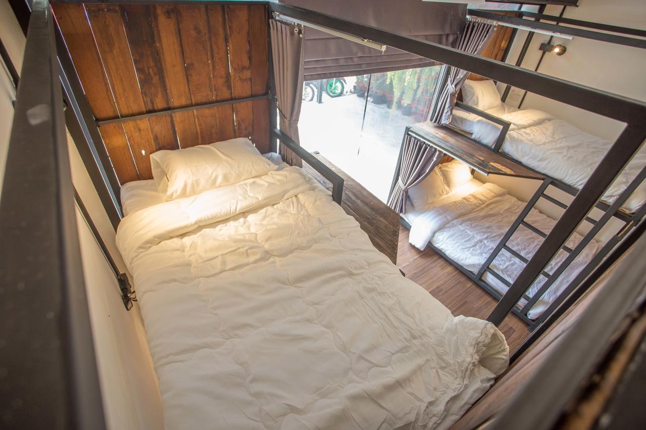 Sleep With You - Hatch Co-Living And Co-Working Space Chiang Mai Eksteriør billede